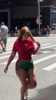 这才是真正的微胖女神~纽约街头的摩洛哥球迷小姐姐太美了